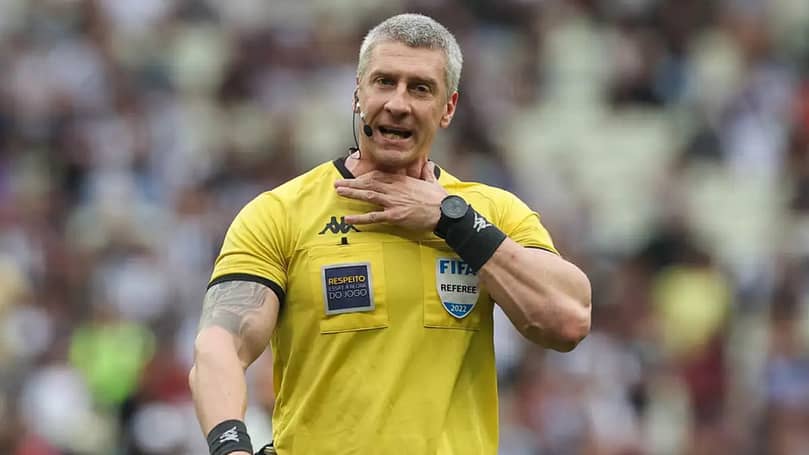 Corinthians x Vasco: arbitragem de Daronco causa polêmica e árbitro recebe críticas de Ramón Diáz